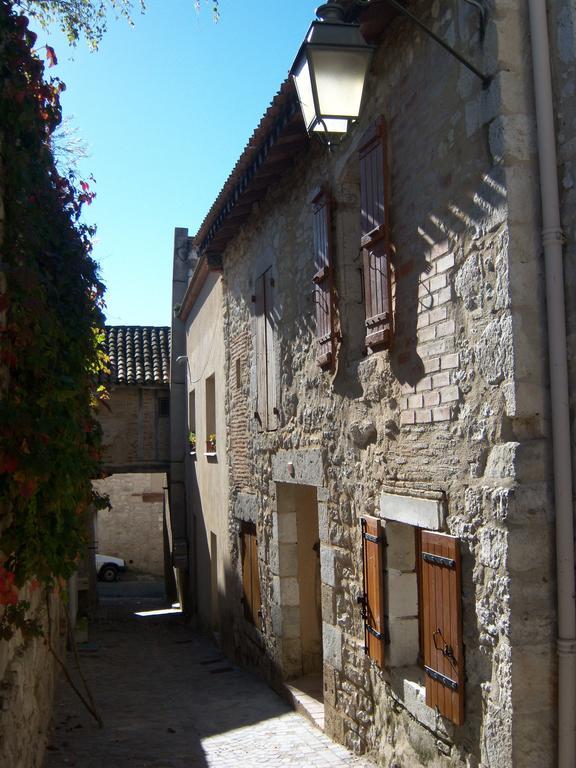 Gite Des Augustins Monflanquin Room photo